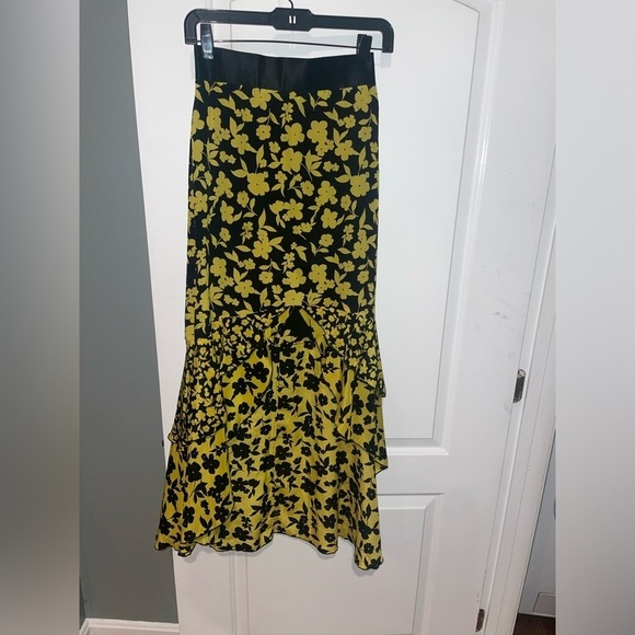 New! Alice + Olivia Sueann Silk Asymmetric Tiered Ruffle Floral Skirt 💛 size 2 - Picture 12 of 15
